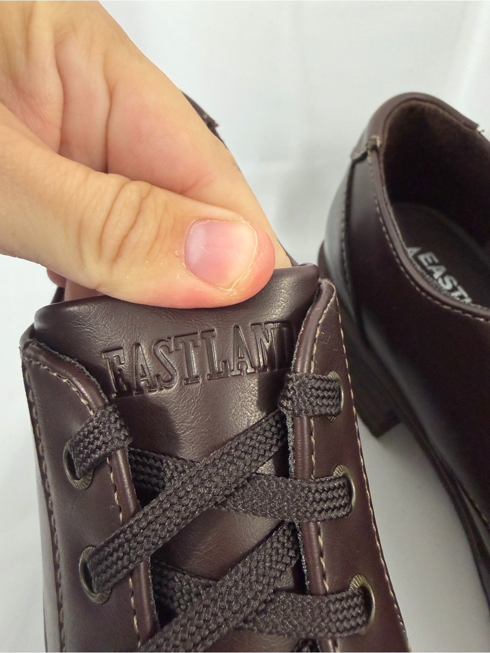 NWT Eastland Women’s Size 8.5 Dark Brown Lace-Up Casual Oxfords - Picture 2 of 10